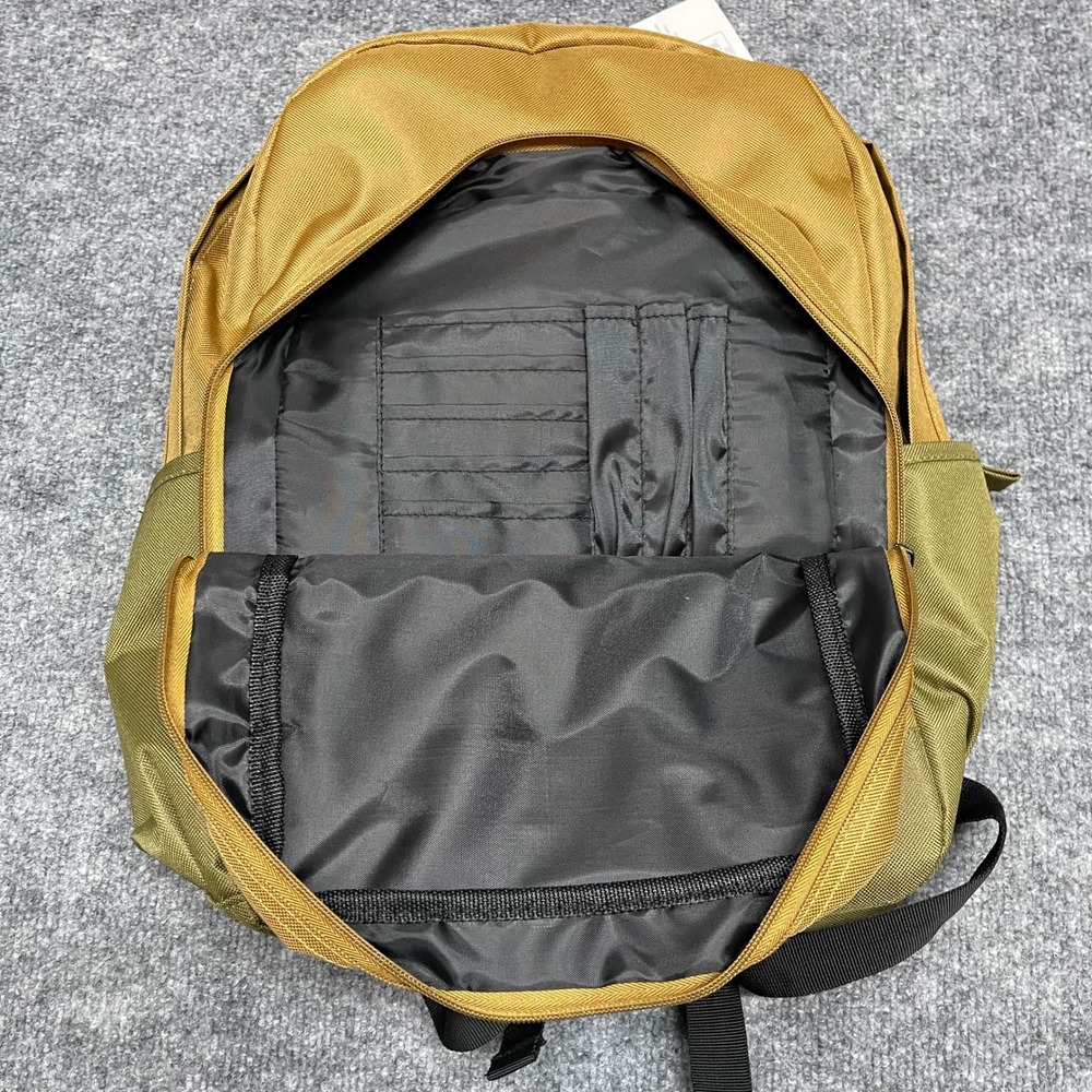 Realtree Backpack Tan Olive Canvas Padded Laptop Sleeve Outdoor Hiking NEW - Picture 7 of 9